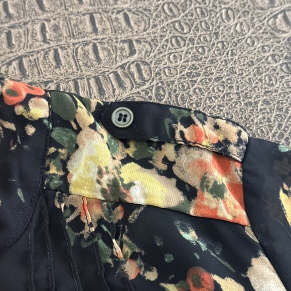 Forever 21 dark floral chiffon blouse, long sleeve sheer button front top M - Picture 6 of 9